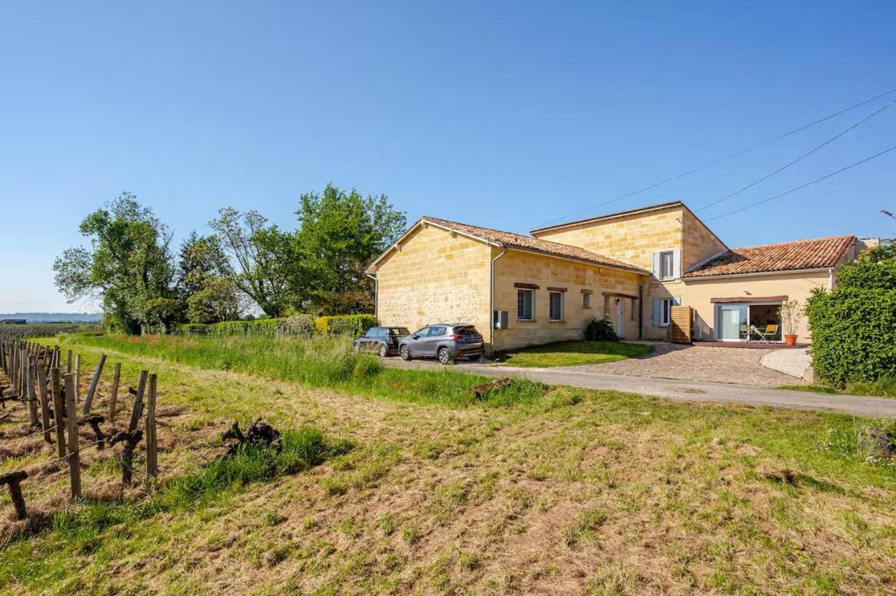 Guesthouse Les Maurins Saint-Sulpice-de-Faleyrens Esterno foto