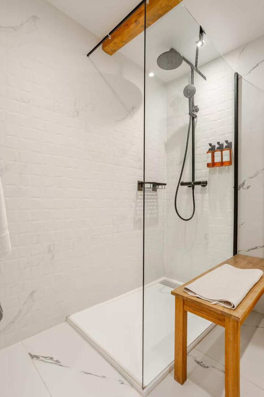 Guesthouse Les Maurins Saint-Sulpice-de-Faleyrens Esterno foto