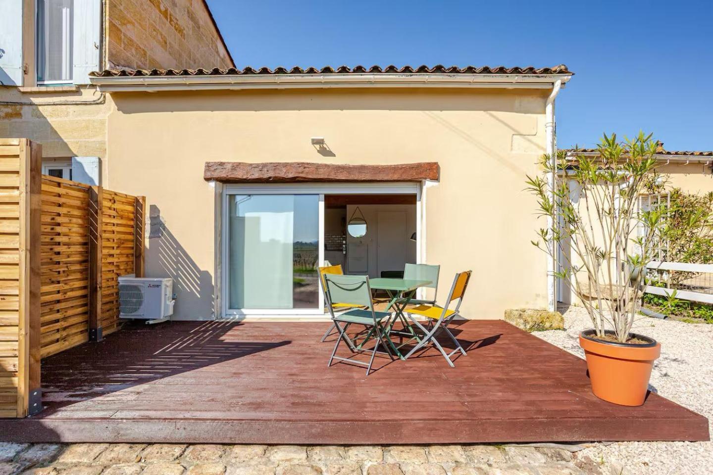 Guesthouse Les Maurins Saint-Sulpice-de-Faleyrens Esterno foto
