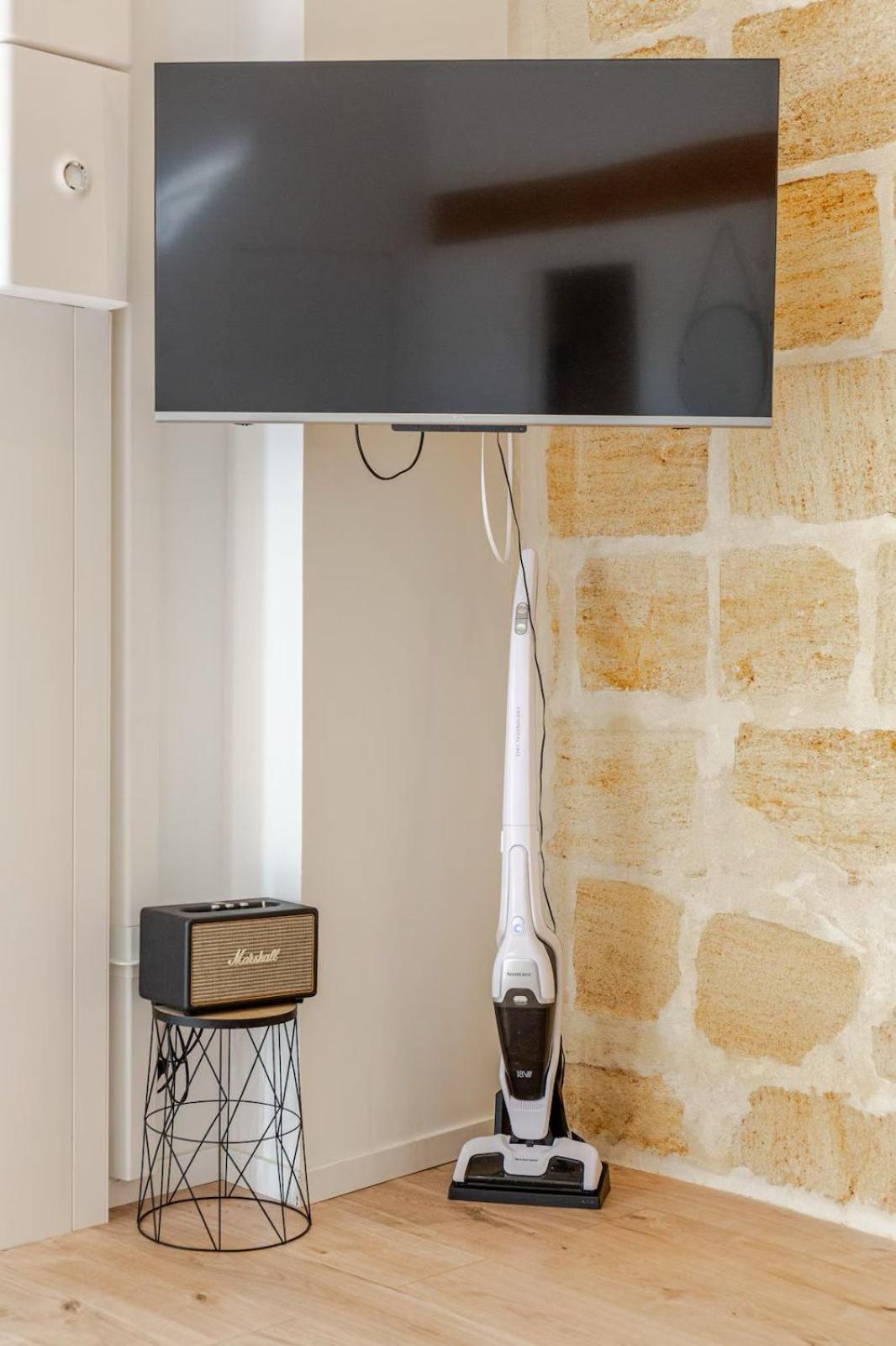 Guesthouse Les Maurins Saint-Sulpice-de-Faleyrens Esterno foto